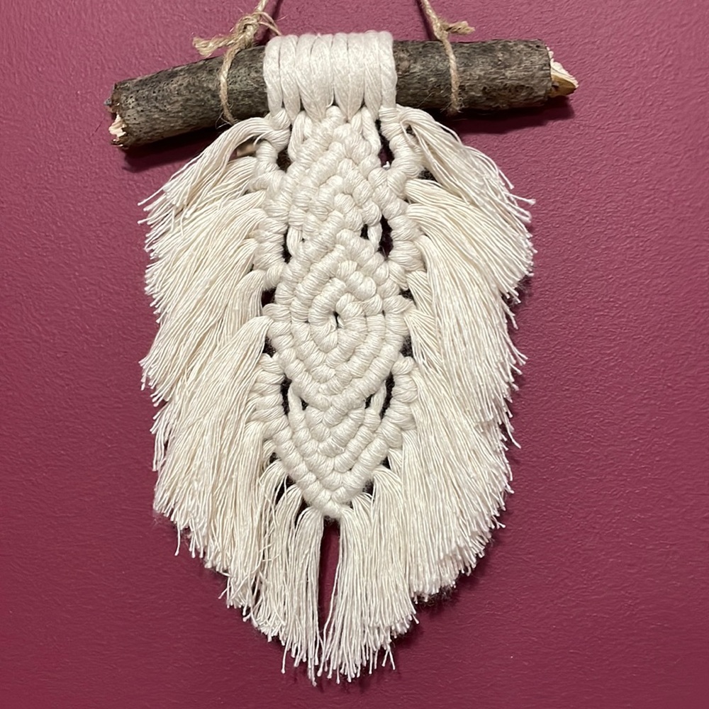Small macrame wall hanging - natural